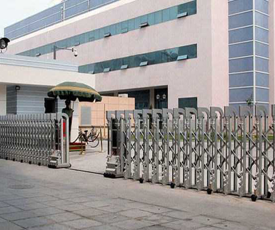 郑州上街区郑州上街区哈尔滨市伸缩门