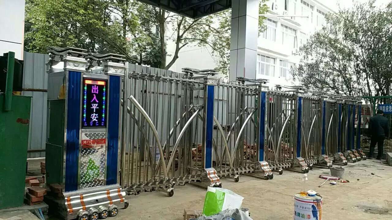 郑州上街区郑州上街区四川绵阳市飞机场伸缩门